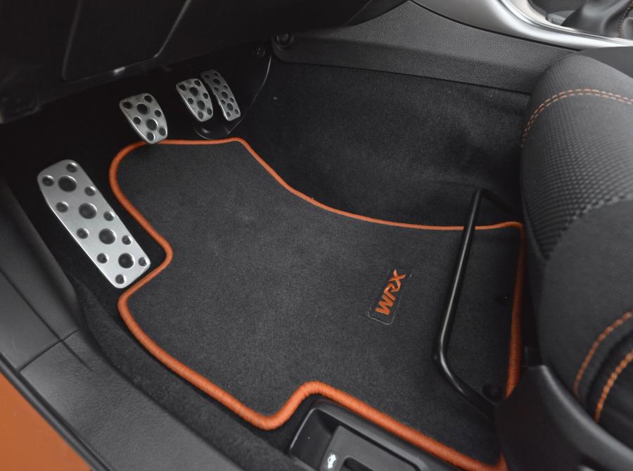  Subaru Impreza WRX 2013 года  (US) (фото 10 из 38)